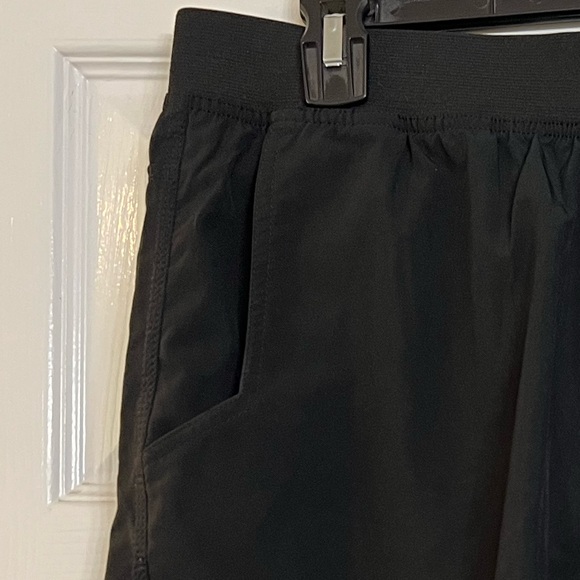 PRANA  BLACK BREATHE ELASTIC WAIST SHORTS - Picture 3 of 8